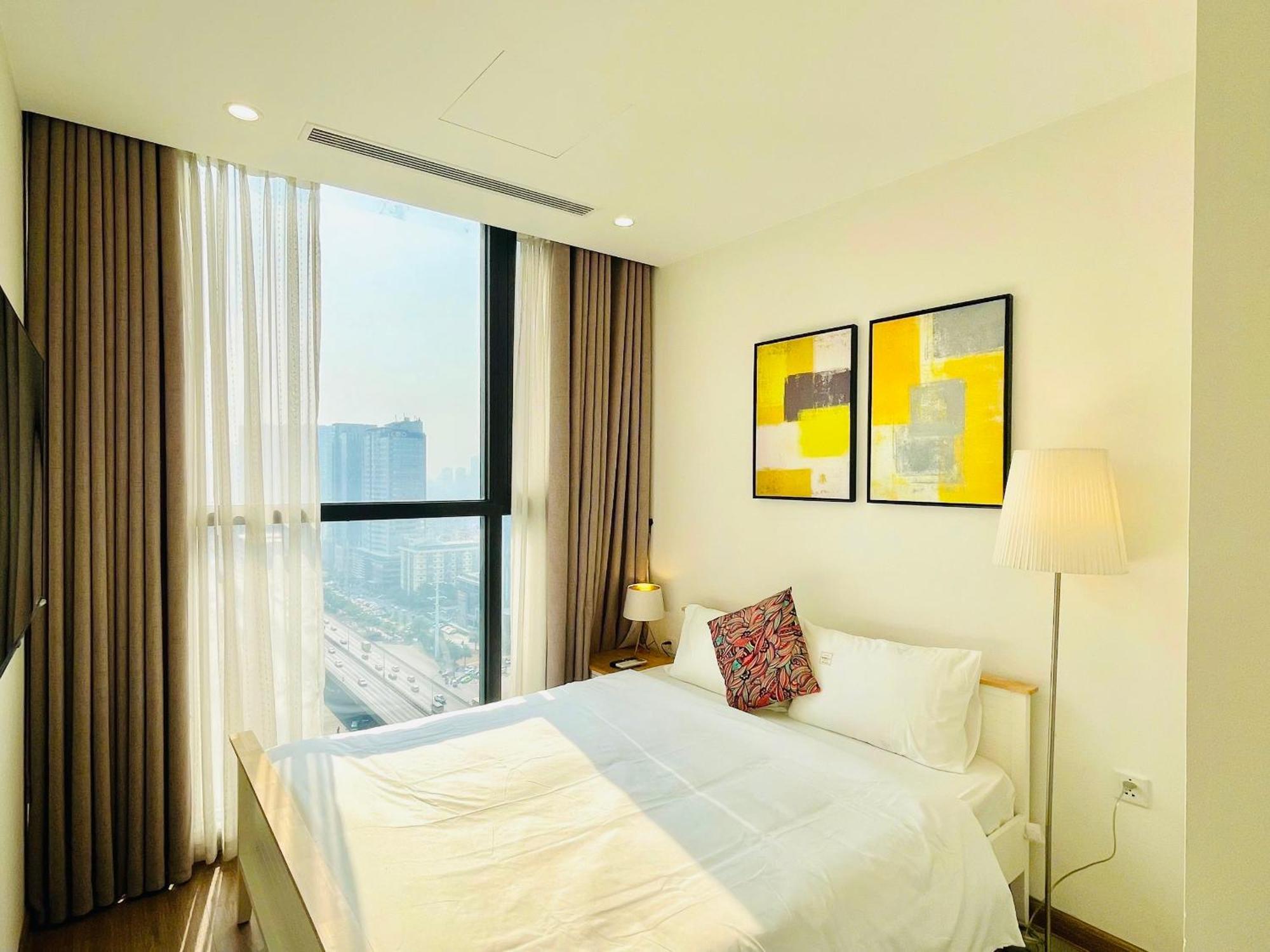 Apartment Zenq Housing - Vinhomes Skylake *