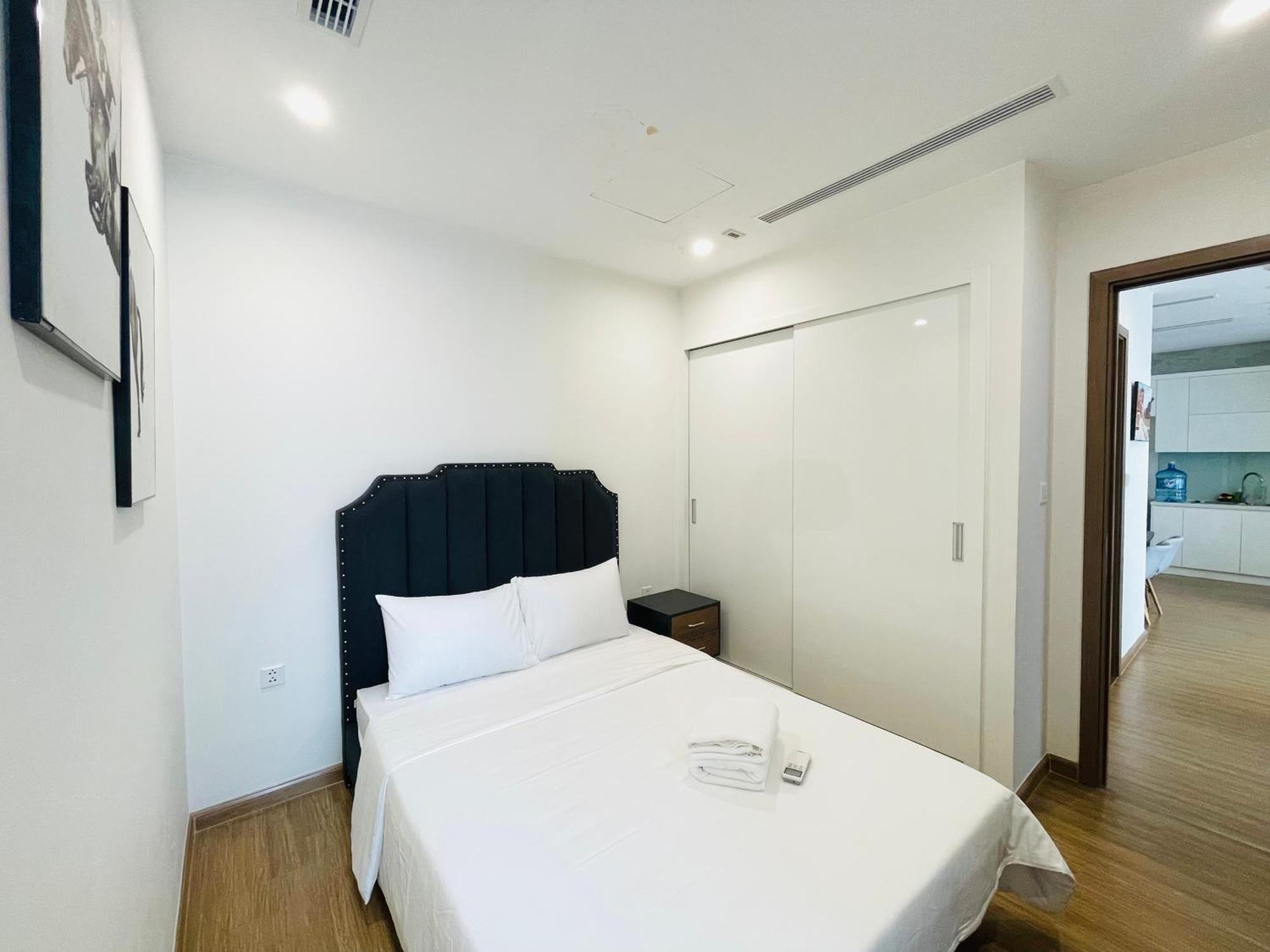 Căn hộ Zenq Housing - Vinhomes Skylake