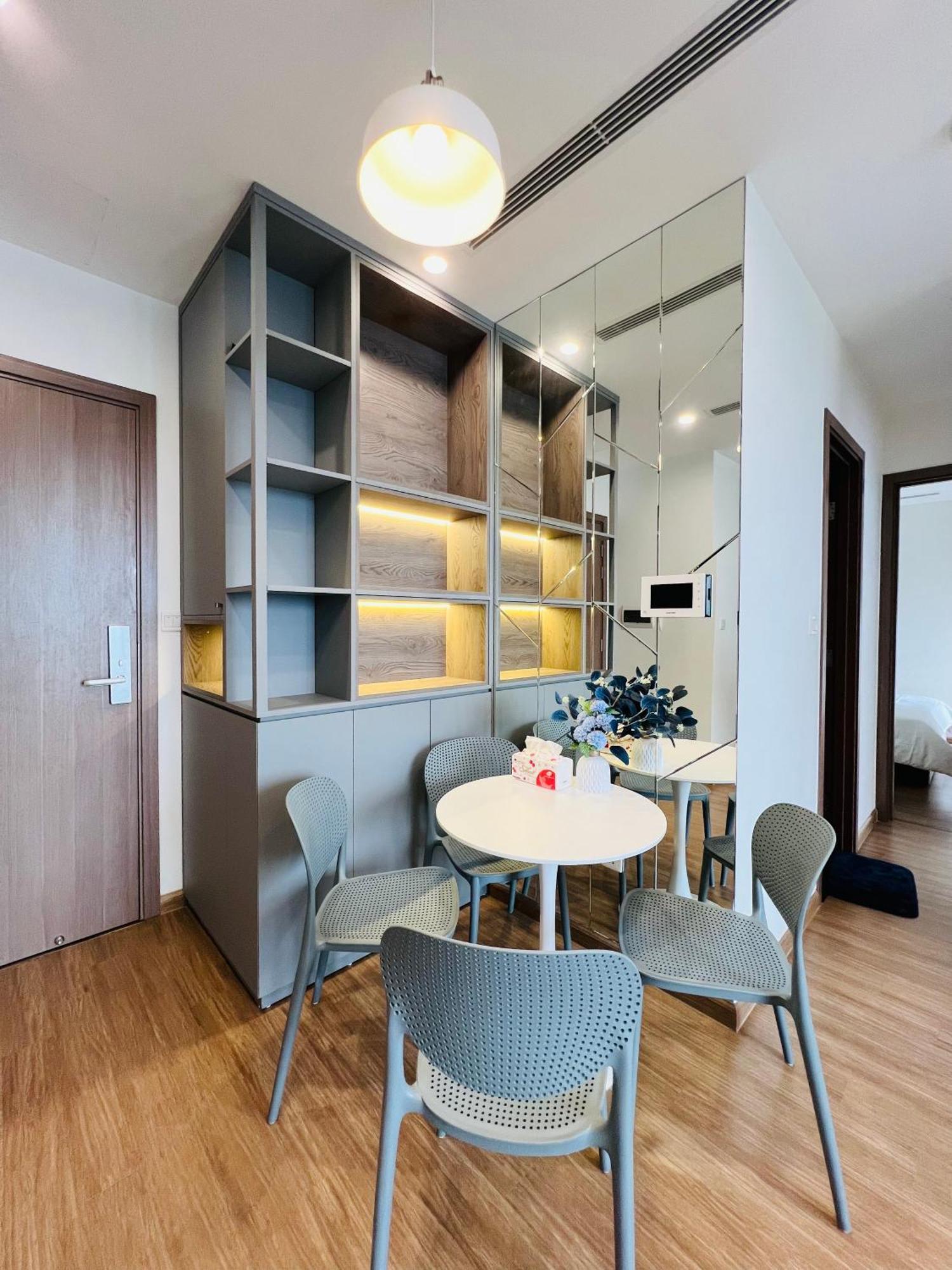 Căn hộ Zenq Housing - Vinhomes Skylake *