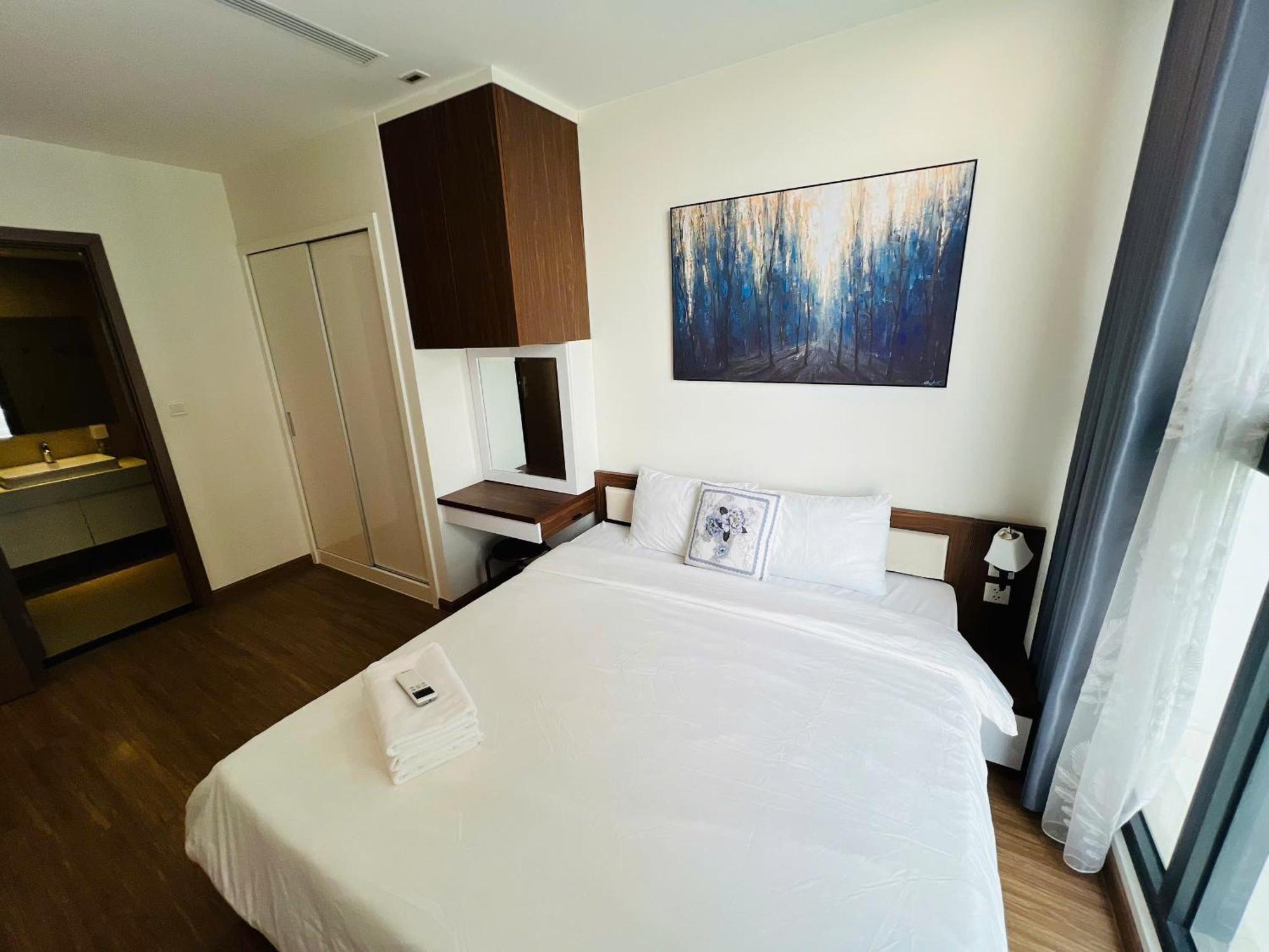 Căn hộ Zenq Housing - Vinhomes Skylake *